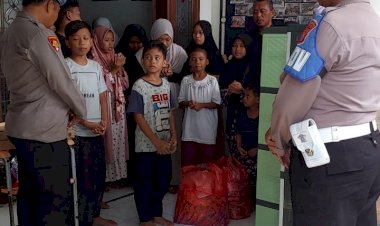 Hari-Bhayangkara-Ke-78,-Si-Propam-Polresta-Sidoarjo-Berbagi-di-Panti-Asuhan